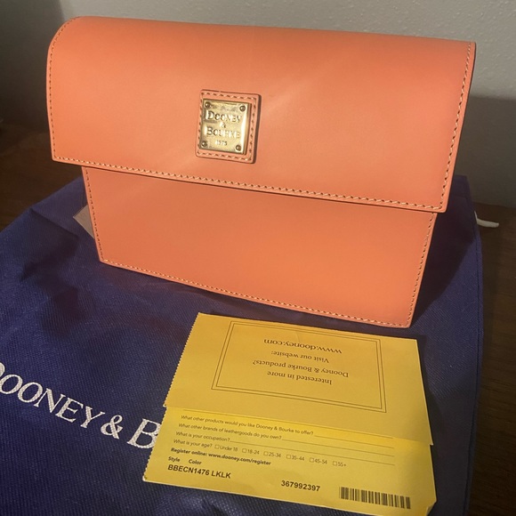 NWT Dooney & Bourke Beacon East West bag - Picture 8 of 10